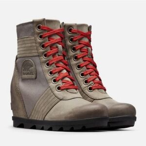 Sorel Lexie Wedge Boot Quarry sz 10/41 gray with red laces